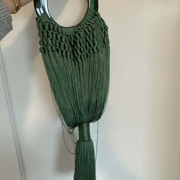 Cult Gaia Malachite Tassel Clutch Bag Acrylic Handle Crochet Macrame-style Green - Picture 7 of 9